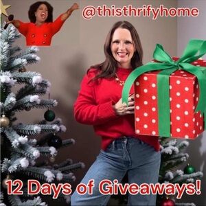 🎄12 Days of Christmas Giveaway🎅🏼
